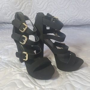 Lola shoetique heels 💖